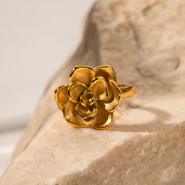 18K gold fashionable camellia design ring